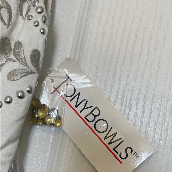 Tony Bowls White and Silver Embellished Dress - Picture 5 of 7